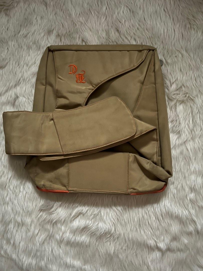 Preloved Baby Bag or Diaper Bag (Category: Diaper Bags & Wetbags) located in Marikina City. Submitted by roxannemaycruz (Listing ID 1191544821, Image 1). Description: Message me for more pics Just needs cleaning.