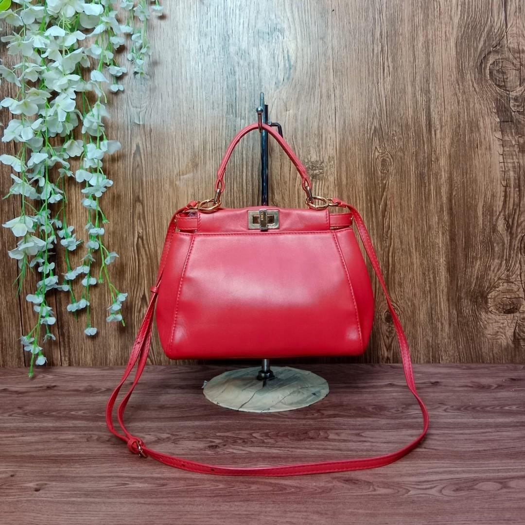 Preloved tas second kulit asli fendi peekaboo Barang Mewah Tas