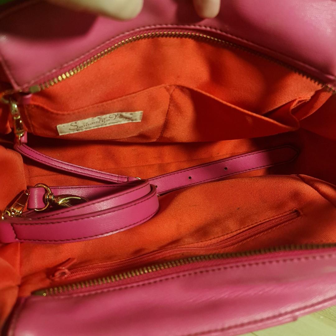 Samantha Vega Bag (Category: Luxury Bags & Wallets) located in Pasig City. Submitted by aikee7796 (Listing ID 1191537351, Image 2). Description: Please see pics. signs of usage.