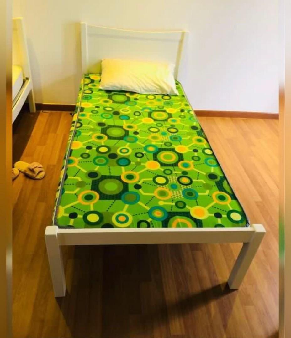Single bed (Category: Bedding & Towels) located in Puchong. Submitted by sulmin (Listing ID 1191558375, Image 2). Description: single bed with basic mattress, reason to sell , my kid didnt used cause she scared sleep alone.