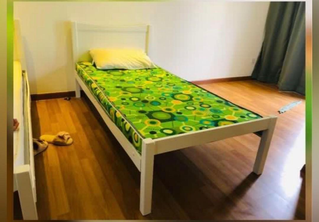 Single bed (Category: Bedding & Towels) located in Puchong. Submitted by sulmin (Listing ID 1191558375, Image 1). Description: single bed with basic mattress, reason to sell , my kid didnt used cause she scared sleep alone.