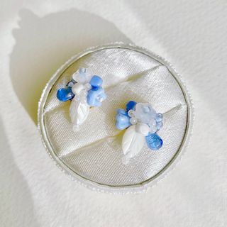 (Category: ) located in . Submitted by Amicia_Accessories (Listing ID 1188592425, Image 1). Description: .