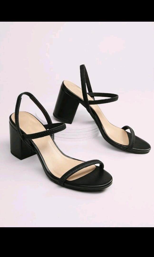 block heel black strappy sandals