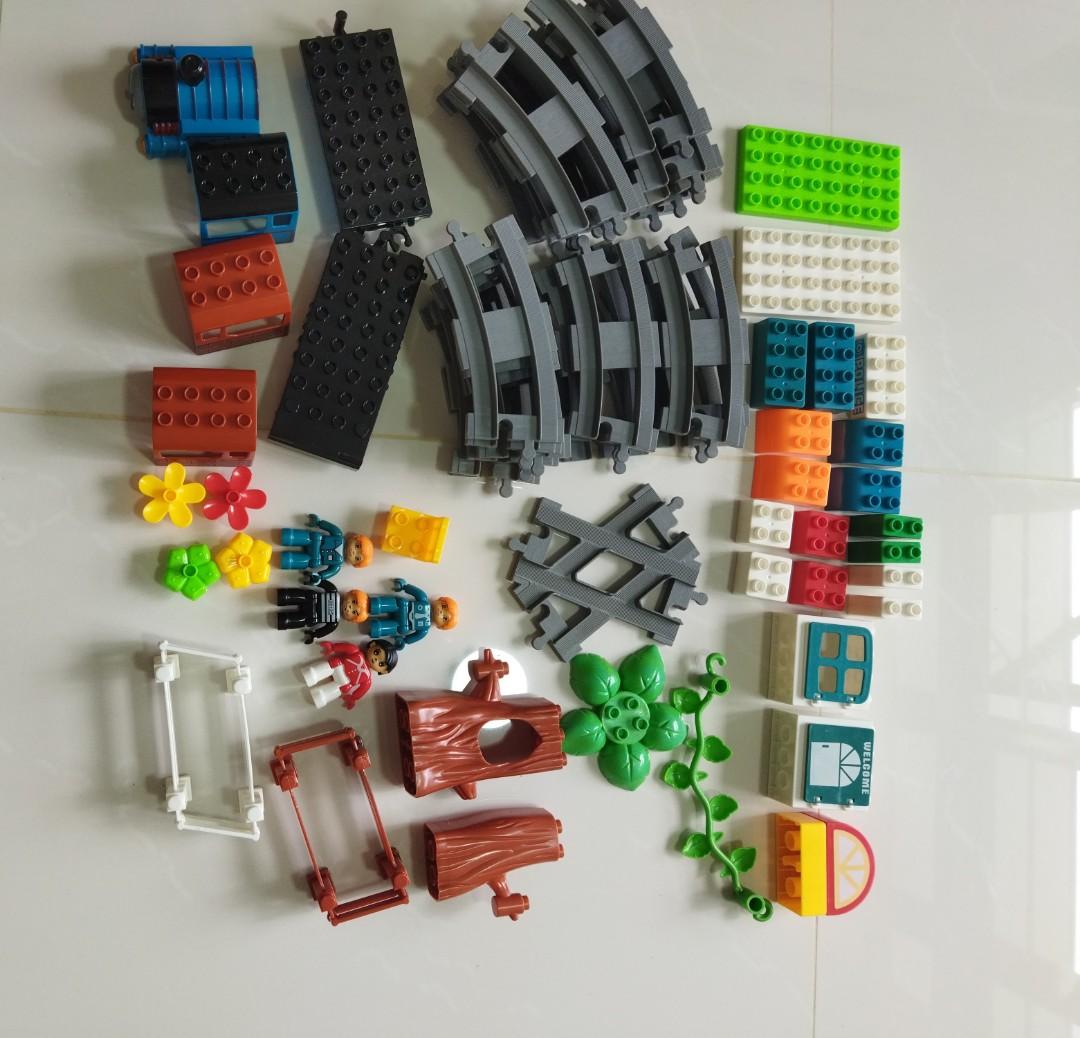 Thomas and friends train set building blocks, Hobbies & Toys, Toys