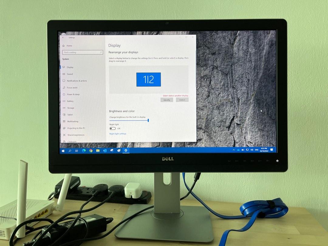 Used] Dell Ultrasharp UZ2315H 23” Screen LED-Lit Full HD Monitor with  Webcam and Speakers, Computers & Tech, Parts & Accessories, Monitor Screens  on Carousell