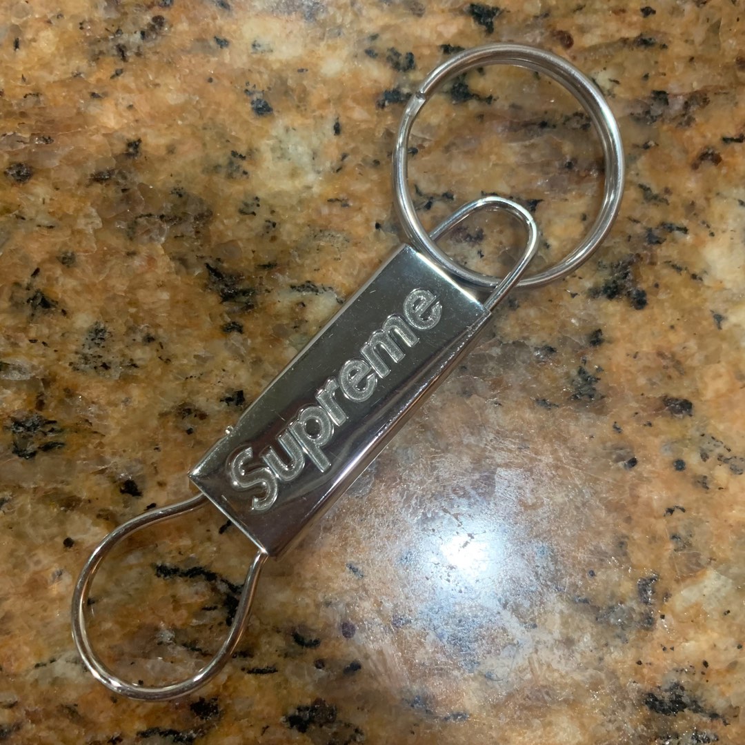 $499 2022 Newest Supreme Silver Clip Keychain Key Chain Key