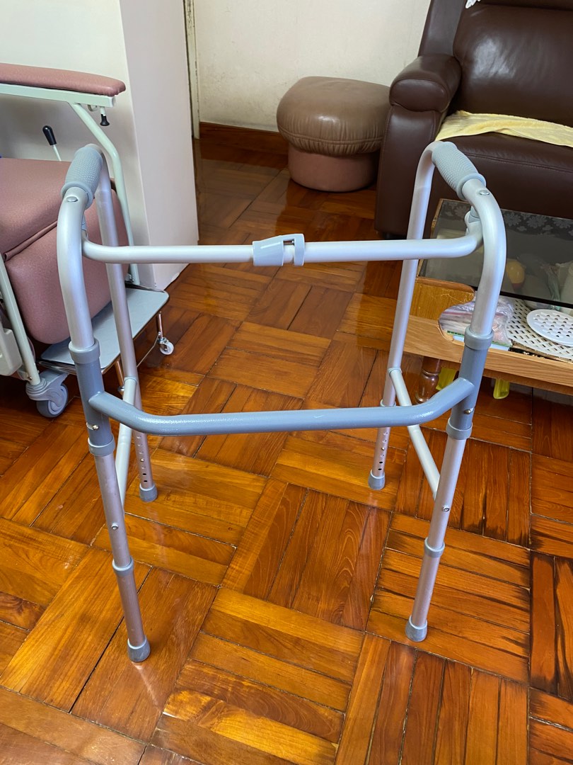 助行架, 健康及營養食用品, 醫療用品和工具 Carousell