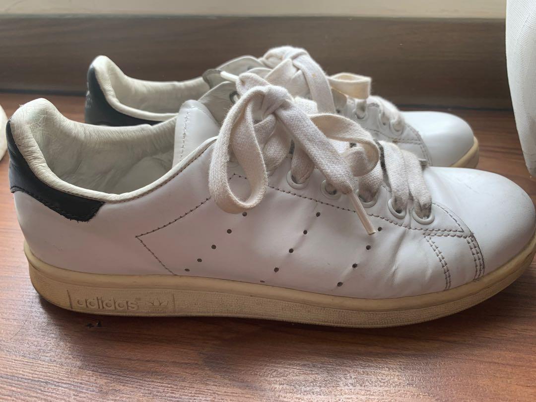 Adidas Stan Smith - all leather US 6.5 (Category: Sneakers) located in Manila. Submitted by twitch85 (Listing ID 1188213427, Image 3). Description: Just needs to be cleaned, this is all leather version bought from Japan. Fits 6.5-7.5 size is a bit big.