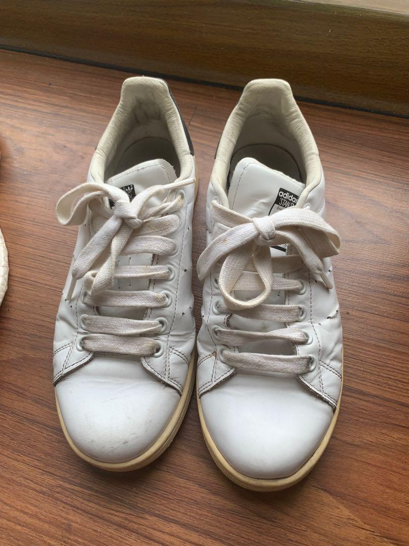 Adidas Stan Smith - all leather US 6.5 (Category: Sneakers) located in Manila. Submitted by twitch85 (Listing ID 1188213427, Image 1). Description: Just needs to be cleaned, this is all leather version bought from Japan. Fits 6.5-7.5 size is a bit big.