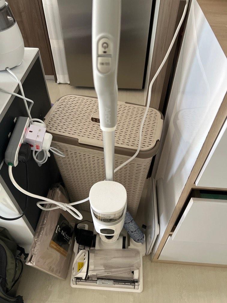 Airbot Iclean pro wet vacuum, TV & Home Appliances, Vacuum Cleaner