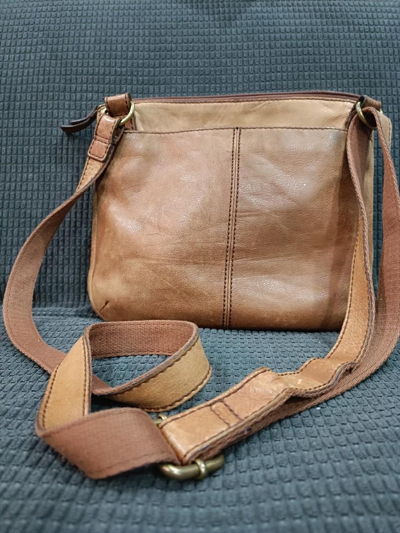 Women's lifetime leather new arrivals medium sling bag