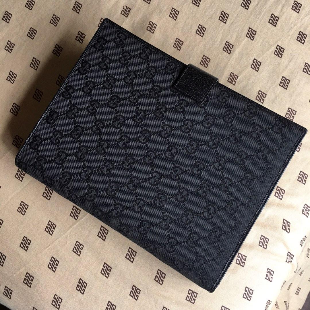 Authentic GUCCI Monogram GM Agenda (Category: Luxury Bags & Wallets) located in Quezon City. Submitted by thingsforless (Listing ID 1188241955, Image 3). Description: Authentic Gucci Ring Agenda GM GM / Large size Silver rings Black Gucci Monogram Canvas No major flaws to mention just minimal signs of usage Rank A Gucci stamp and date code/ serial intact No peelings / sticky pockets No discoloration No inclusions except Gucci inserts. Kindly Chec