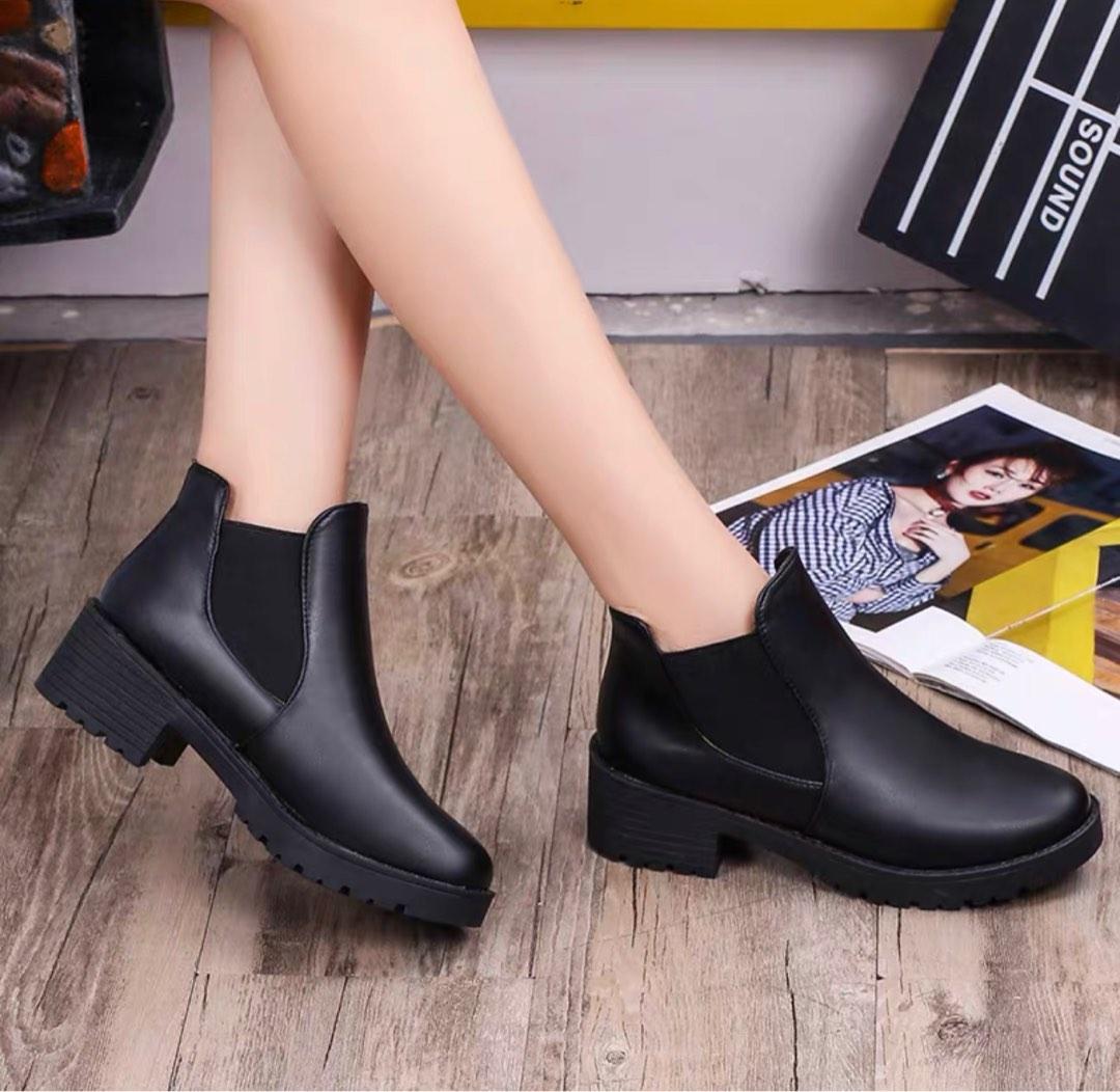 BRAND NEW BOOTS UNDER 15