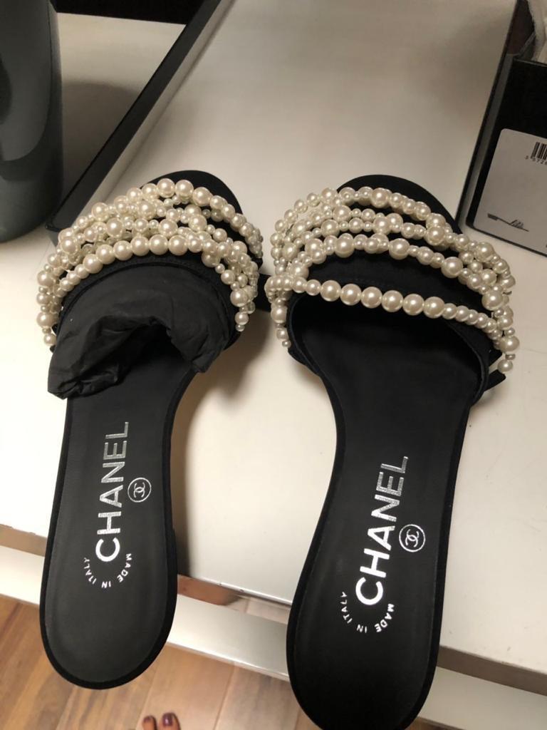 Chanel pearl slides, Women's Fashion, Footwear, Flipflops and Slides on ...