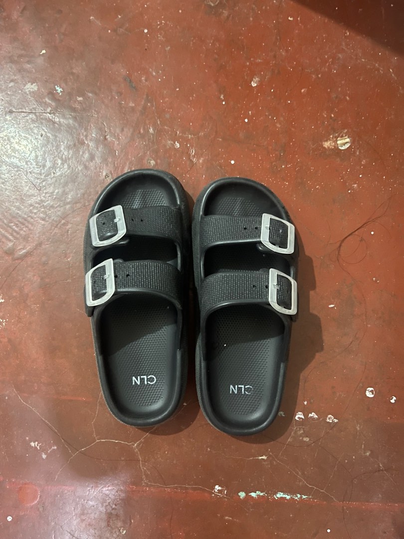 CLN SANDALS FOR SALE 500pesos, Men's Fashion, Footwear, Slippers & Slides  on Carousell