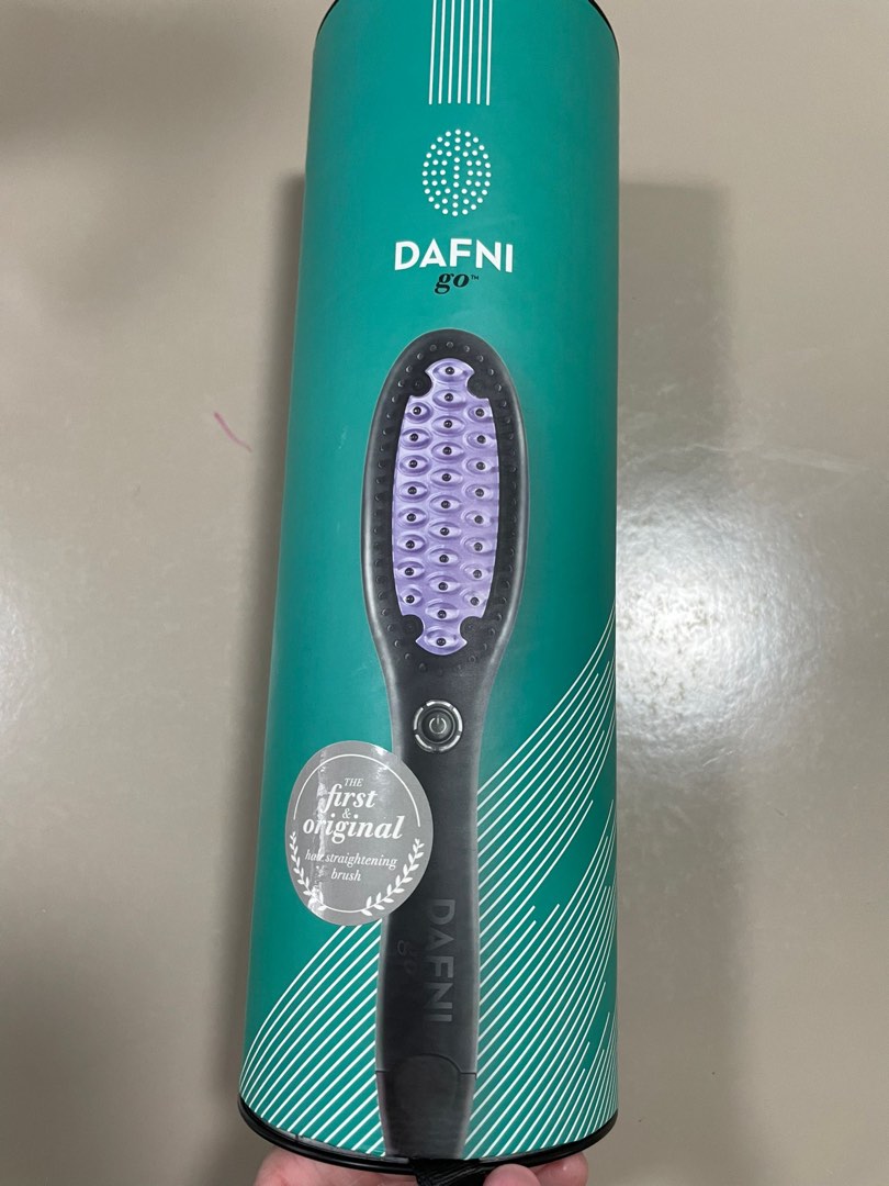 DAFNI go – Hair Straightening Ceramic Brush, Beauty & Personal Care, Hair  on Carousell