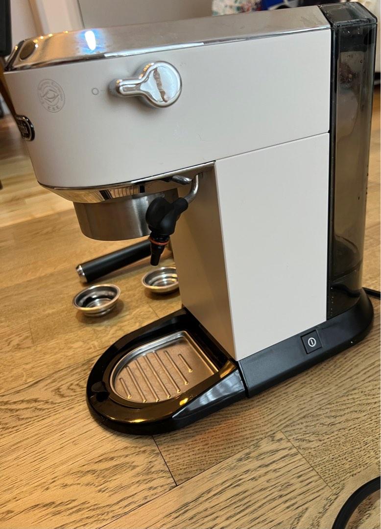 DeLonghi EC685M Dedica Pump Espresso Coffee Machine, TV & Home Appliances, Kitchen Appliances