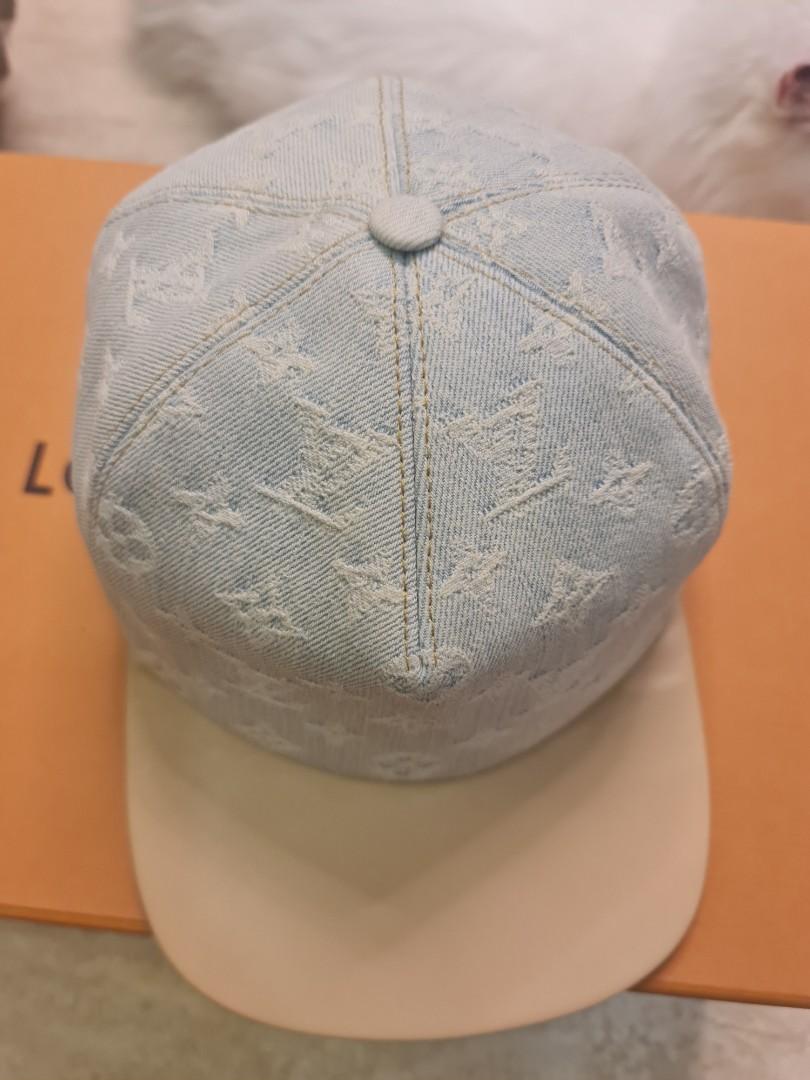 Louis Vuitton Hats Blue Denim ref.101260 - Joli Closet