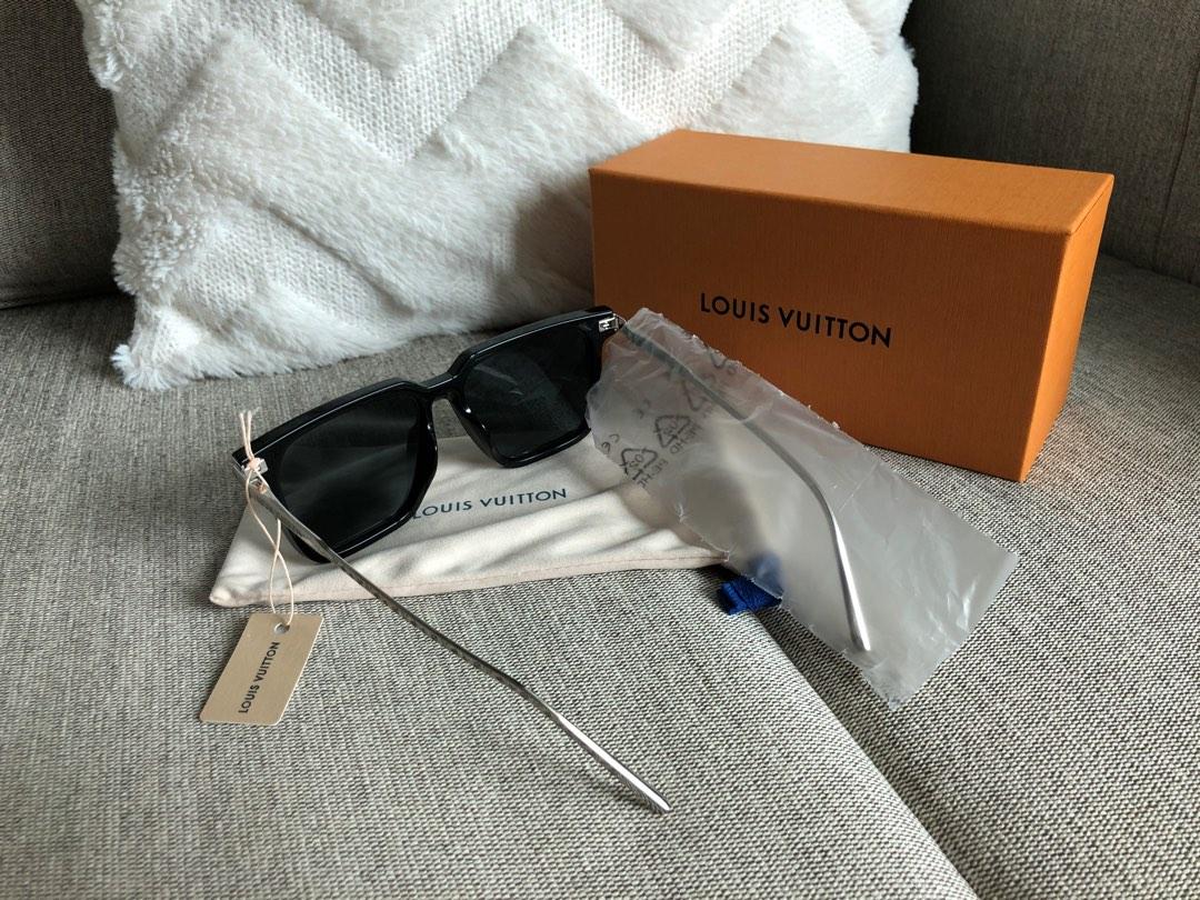 Louis Vuitton Lv Rise Square Sunglasses (Z1667E Z1667W, Z1668W