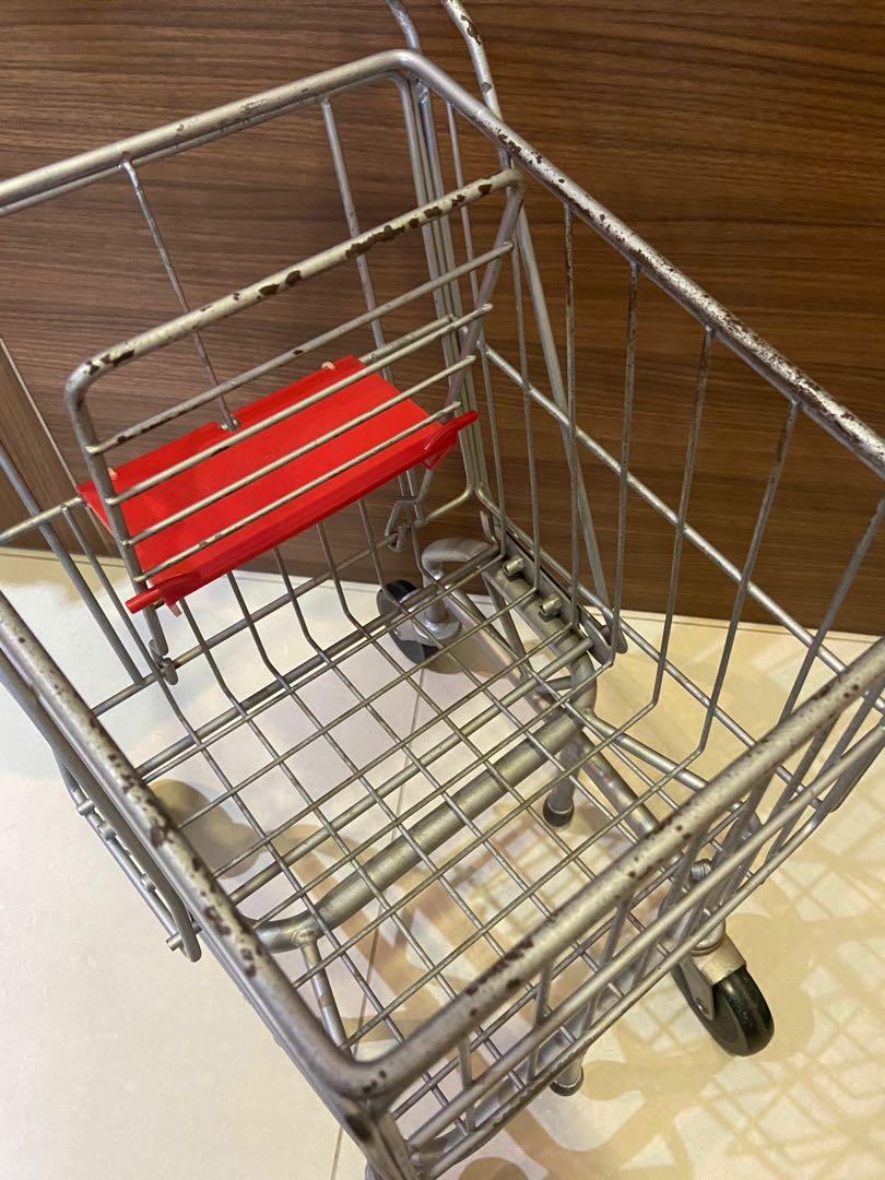 Melissa and 2025 doug shopping trolly