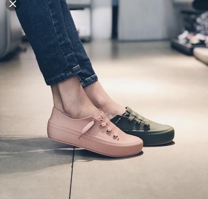 Mel on sale ulitsa sneaker
