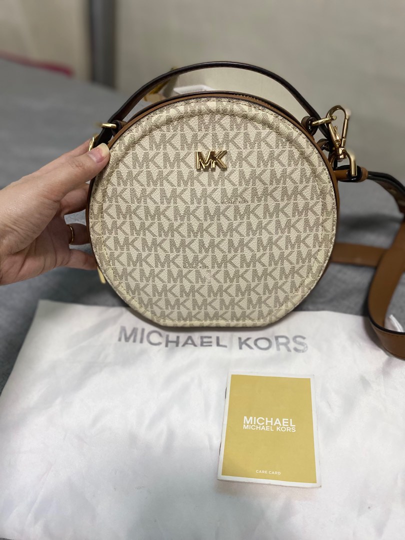 Michael kors shop round handbags