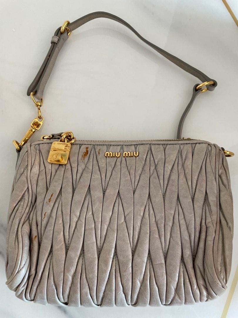 Miu Miu Bag 手袋, 名牌, 手袋及銀包- Carousell Miu Miu Bag 手袋, 名牌, 手袋及銀包- Carousell