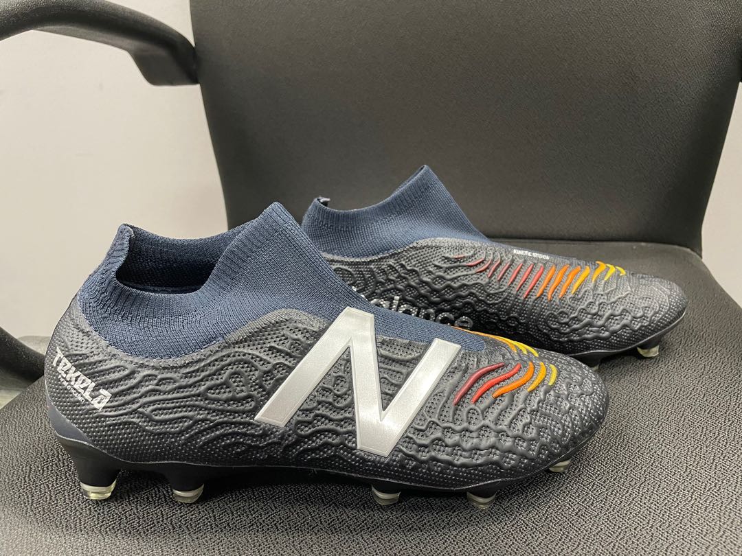 New Balance Football Shoes, Men's Fashion, Footwear, Shoe inserts