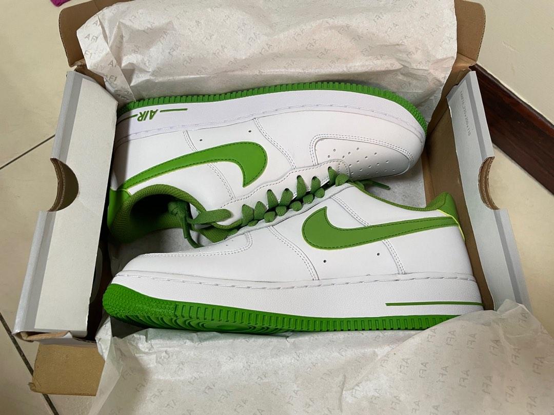 Nike Air Force 1 Low '07 白綠26cm, 他的時尚, 鞋, 運動鞋在旋轉拍賣