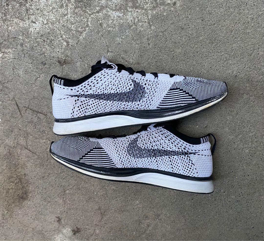 nike flyknit racer mens silver