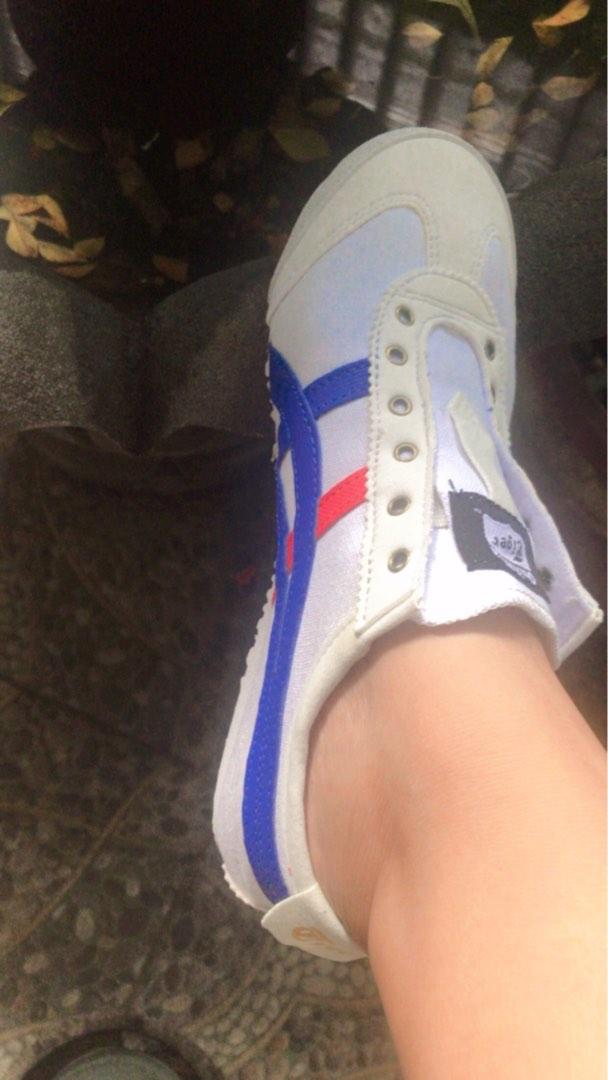 onitsuka tiger merah