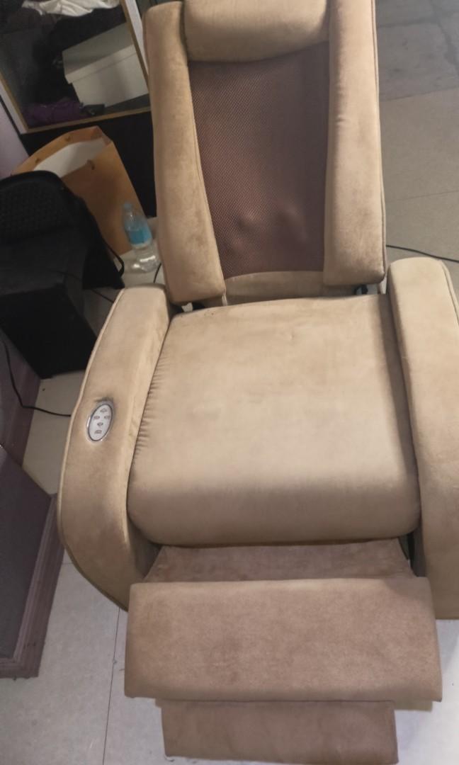 OPTIMUM NOVA MASSAGE CHAIR, Health & Nutrition, Massage Devices on