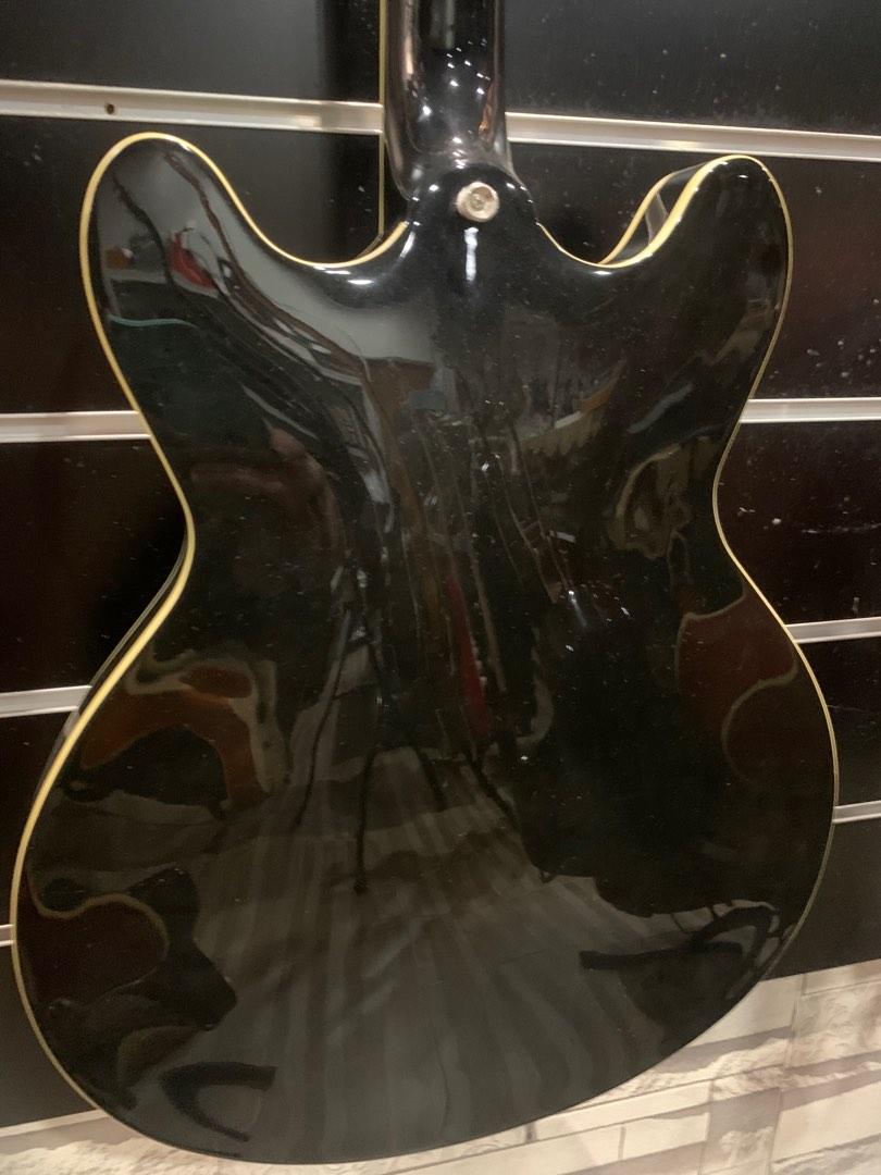 peavey semi hollow electric guitar