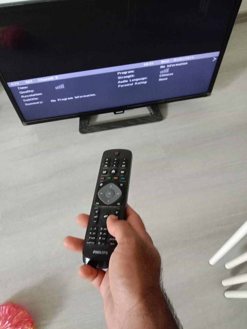 Philips 32 inch LED TV (not smart tv), TV & Home Appliances, TV & Entertainment, TV on Carousell