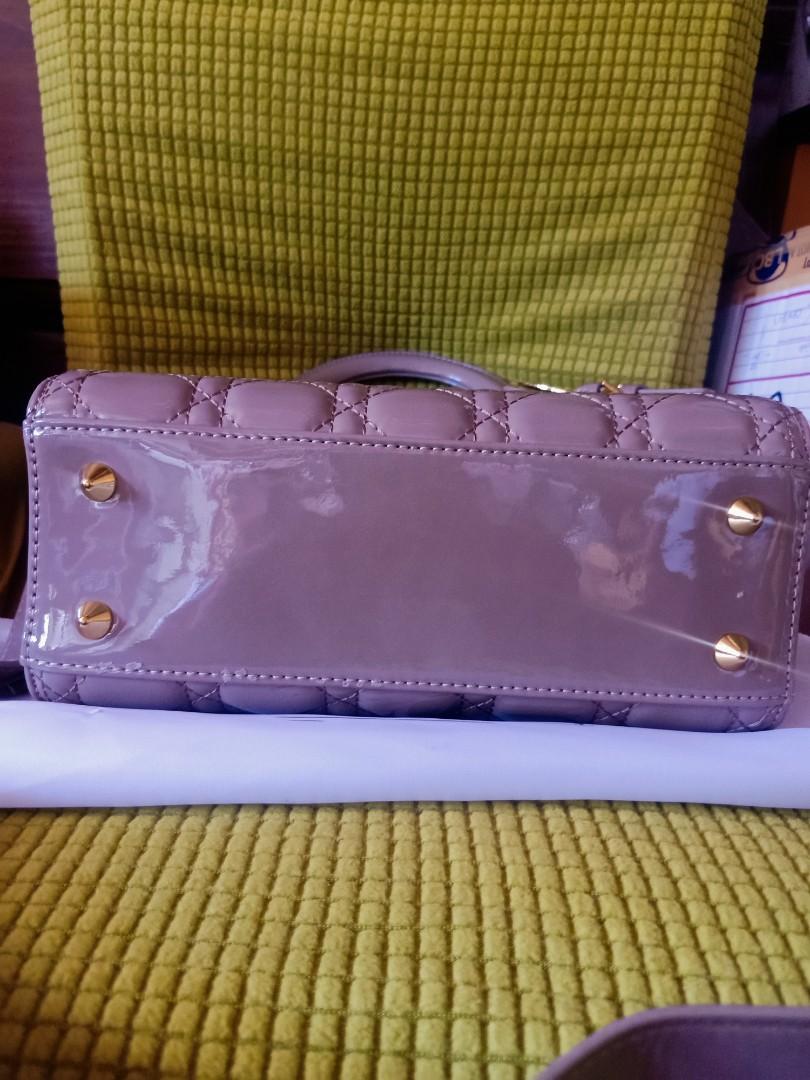 Preloved Lady dior (Category: Luxury Bags & Wallets) located in Cebu City. Submitted by day.98 (Listing ID 1188221816, Image 3). Description: from japan surplus patent leather meduim size no flaws kaki color.