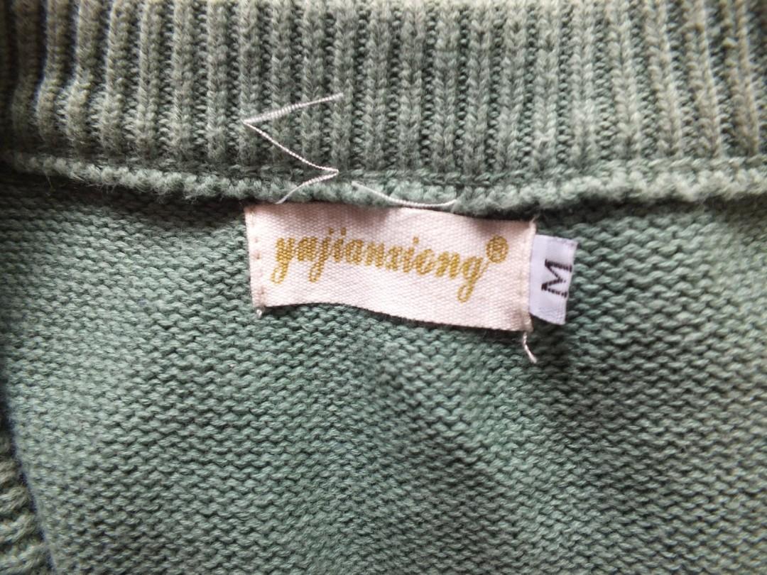 Sage Green Vest, Women's Fashion, Tops, Sleeveless on Carousell