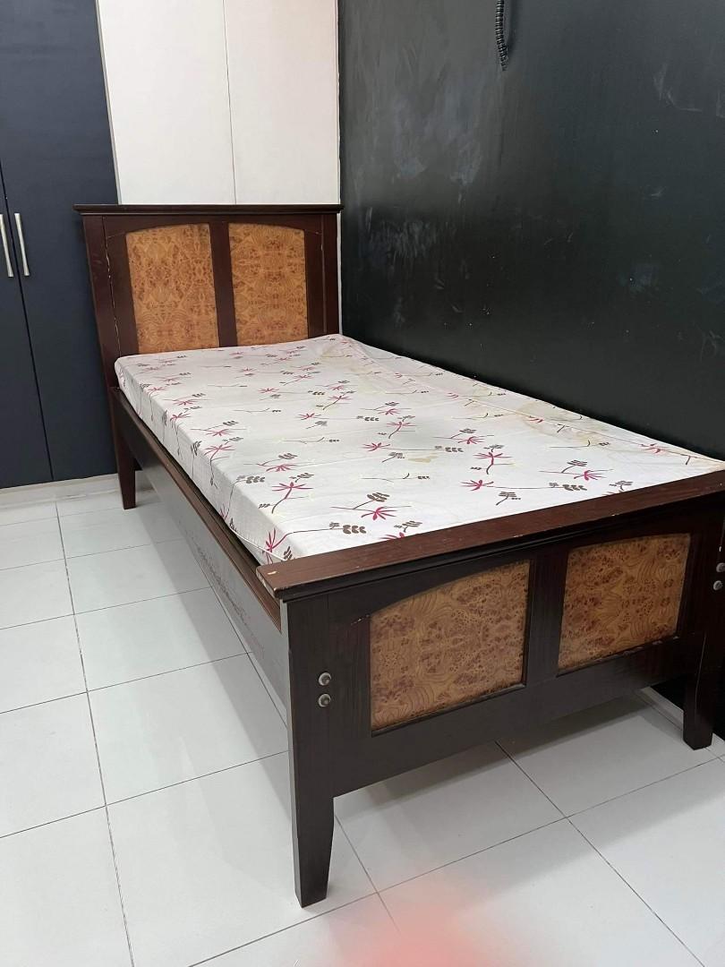 SINGLE BED FRAME ONLY SOLID WOOD AND PLYWOOD IN DUCO FINISH 36x75