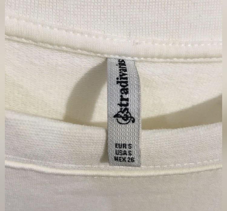 Stradivarius sweatshirt (Category: Coats, Jackets and Outerwear) located in Quezon City. Submitted by cherish_stuff (Listing ID 1188244551, Image 3). Description: Non nego.