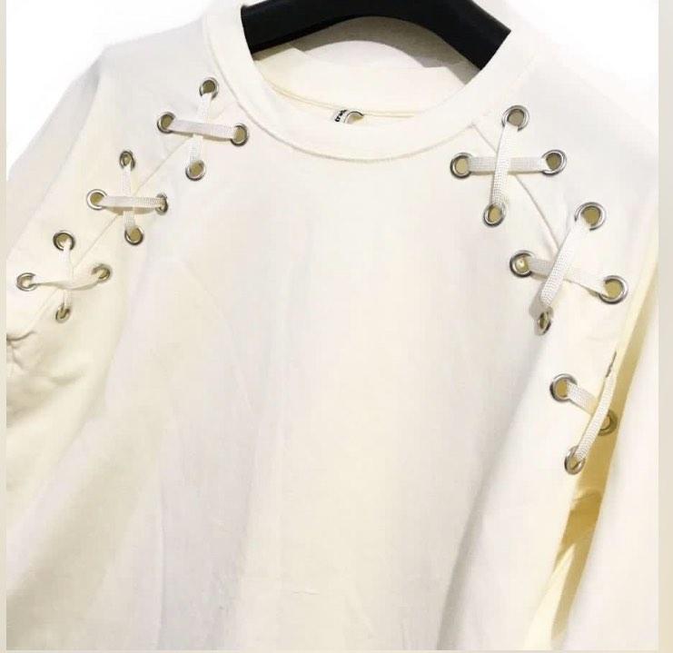 Stradivarius sweatshirt (Category: Coats, Jackets and Outerwear) located in Quezon City. Submitted by cherish_stuff (Listing ID 1188244551, Image 2). Description: Non nego.