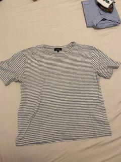Theory T-shirt Kaos size S