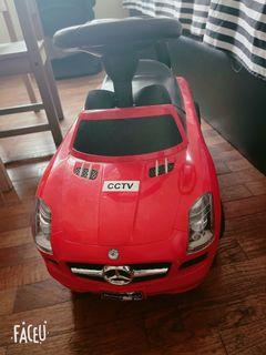 Toy car