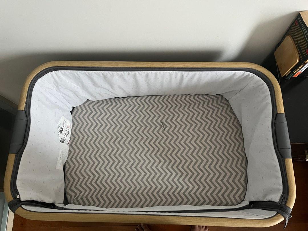 Tutti Bambini CoZee Bedside CoSleeper Crib Oak and Charcoal, Babies