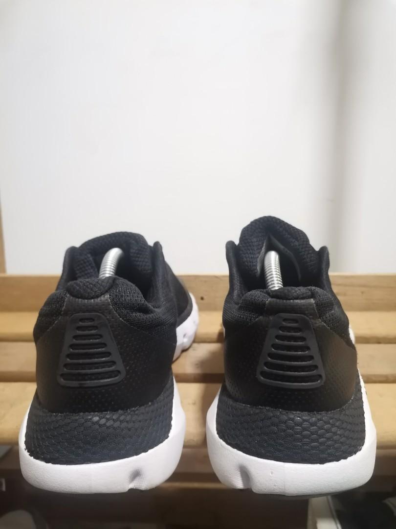 Under deals armor uk