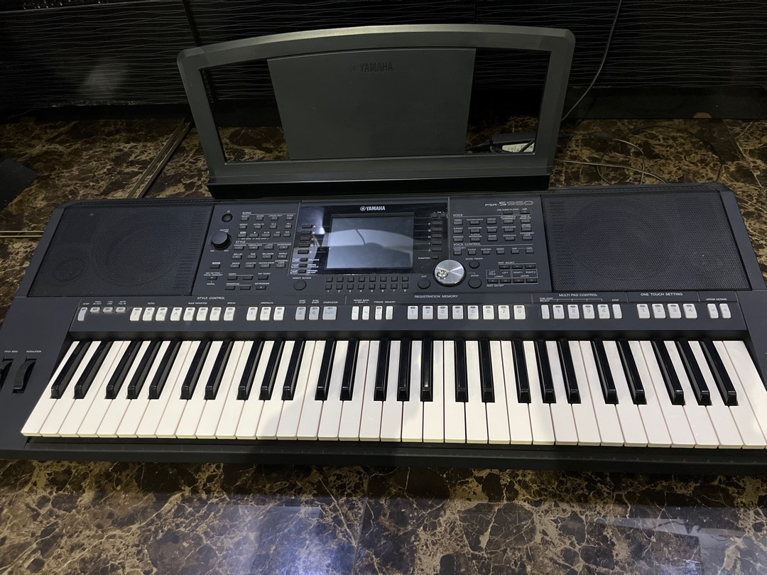 Yamaha keyboard PSR S950, Musik & Media, Alat di Carousell