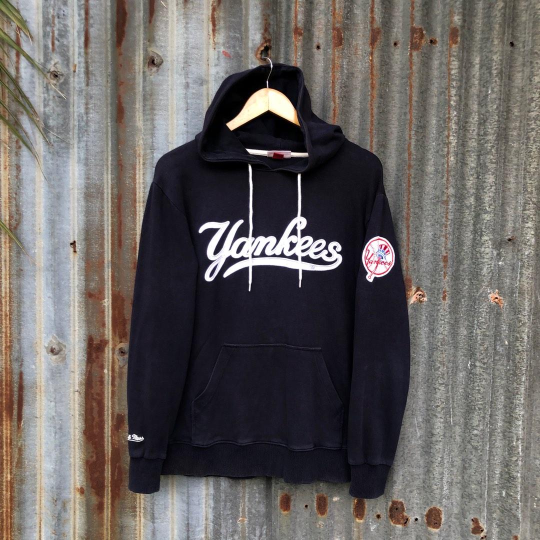 Vintage Yankees NY (MLB) Hoodie Original 100%, Men's Fashion, Coats,  Jackets and Outerwear on Carousell