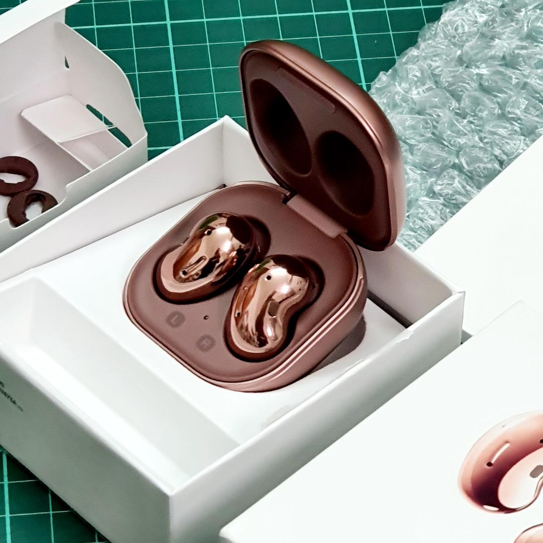 Samsung rose gold discount earphones