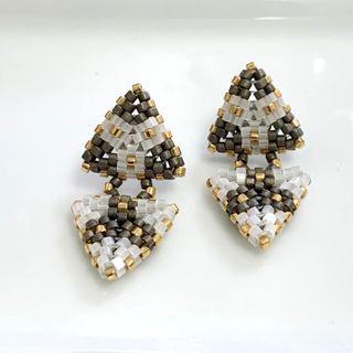 3D double triangle Dainy beads stud earrings