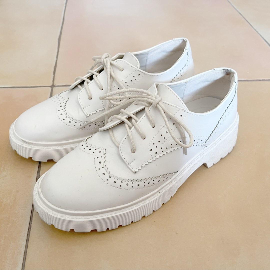 白色女裝牛津鞋Oxford Shoes, 女裝, 鞋, Loafers - Carousell
