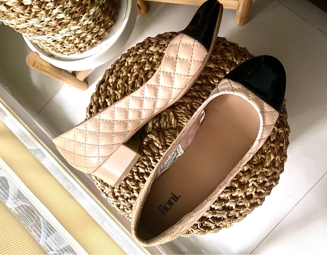 Gold kneading shoes payless