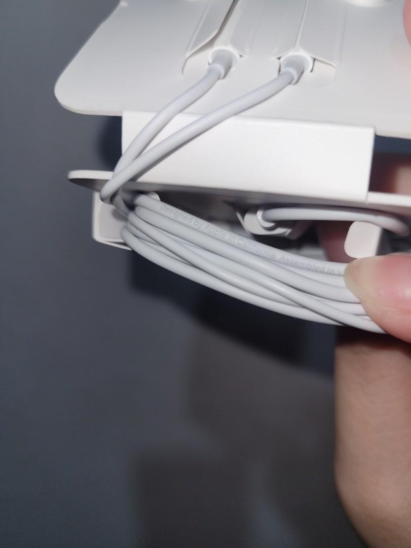 Apple Lightning Earphones Original, Audio, Earphones on Carousell